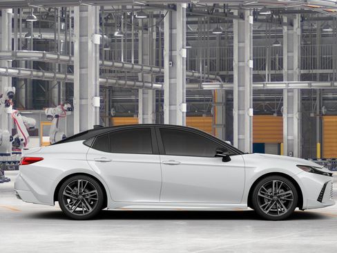 New 2026 Toyota Camry Hybrid AWD/4WD image 14
