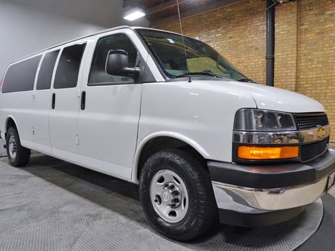 Used 2018 Chevrolet Express 3500 LT w/ LT Preferred Equipment Group image 5