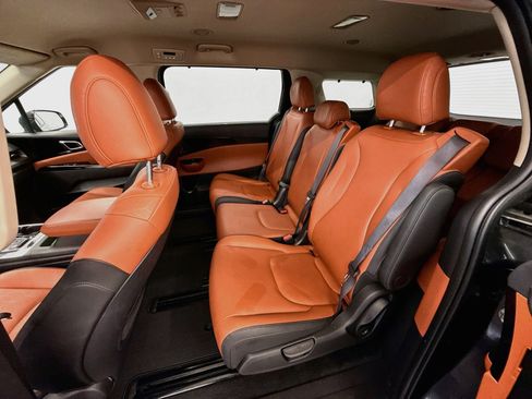Used 2024 Kia Carnival SX FWD image 28