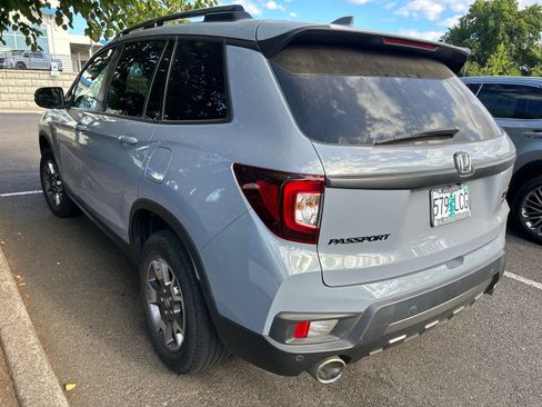 Used 2023 Honda Passport TrailSport image 6