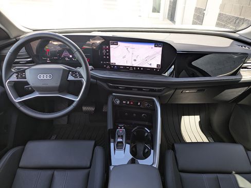 Certified 2025 Audi Q5 Premium Plus w/ Premium Plus AWD/4WD image 22