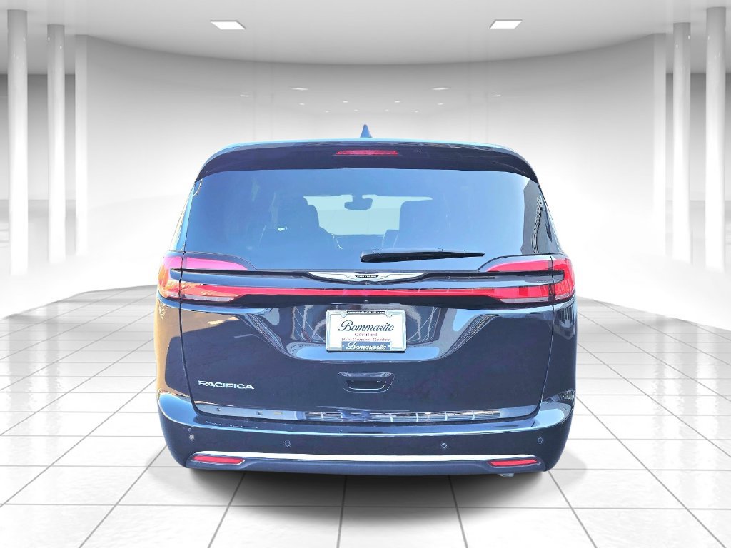 Certified 2025 Chrysler Pacifica Select FWD image 4