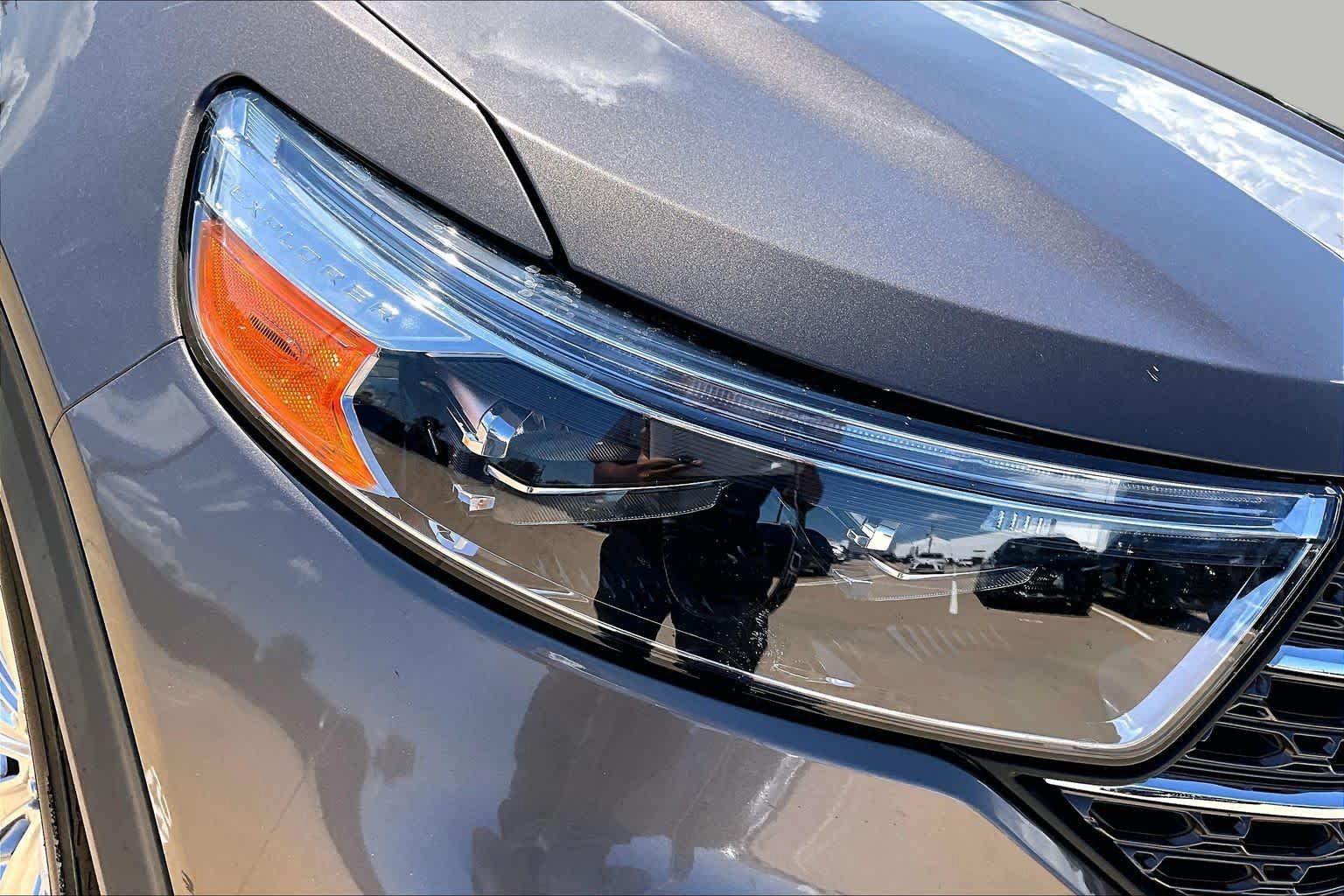 Used 2021 Ford Explorer King Ranch w/ Premium Technology Package AWD/4WD image 27