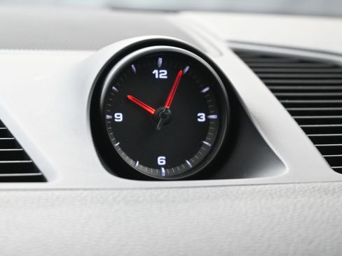 Certified 2019 Porsche Cayenne image 17