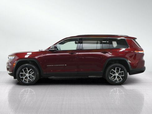 Used 2024 Jeep Grand Cherokee L Limited AWD/4WD image 3