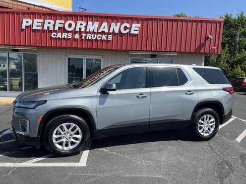 Used 2023 Chevrolet Traverse LS w/ Safety Package FWD image 19