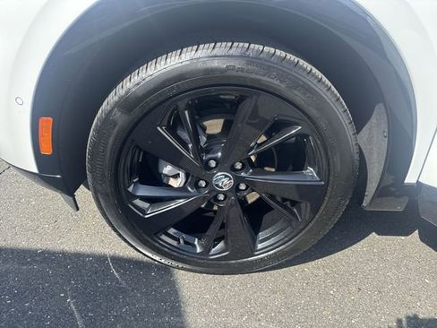 Certified 2022 Buick Envision Essence w/ Technology Package II image 34