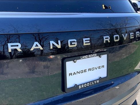 New 2026 Land Rover Range Rover Long Wheelbase SE AWD/4WD image 15