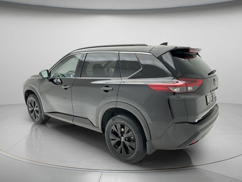 Used 2023 Nissan Rogue SV w/ SV Premium B Package AWD/4WD image 4