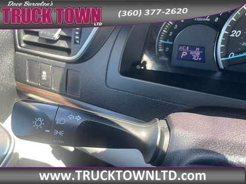 Used 2015 Toyota Camry LE FWD image 18