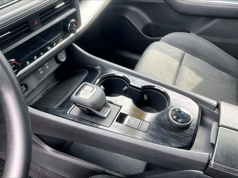 Used 2024 Nissan Rogue SV image 20