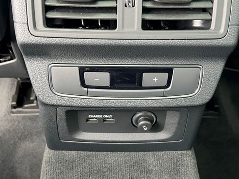 Used 2025 Audi Q5 2.0T Premium Plus w/ Premium Plus Package image 17