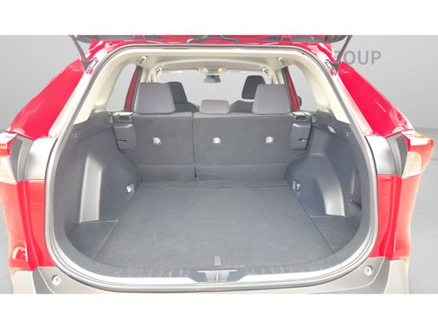 Used 2020 Toyota RAV4 LE FWD image 13