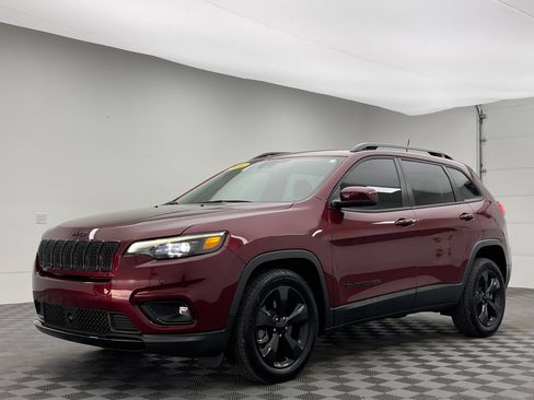 Used 2021 Jeep Cherokee Latitude Plus FWD image 2