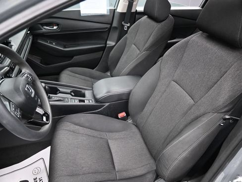 Used 2025 Honda Accord SE image 25