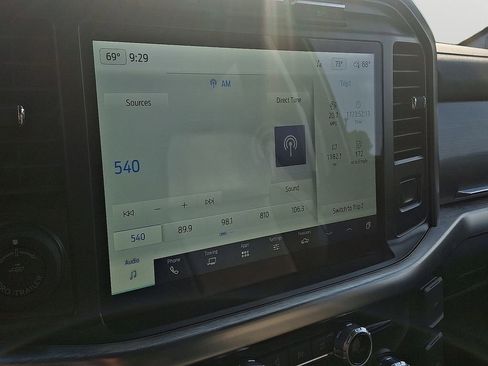 Used 2022 Ford F150 Lariat w/ Trailer Tow Package image 17