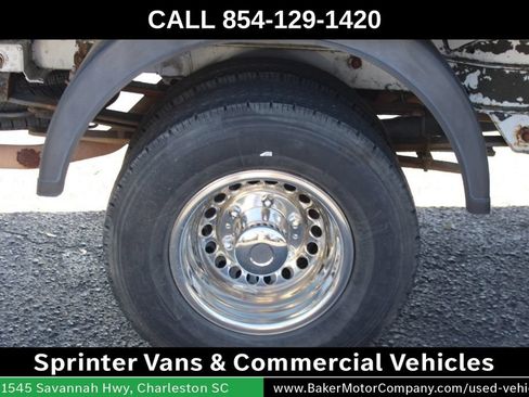 Used 2015 Freightliner Sprinter 3500 RWD image 8