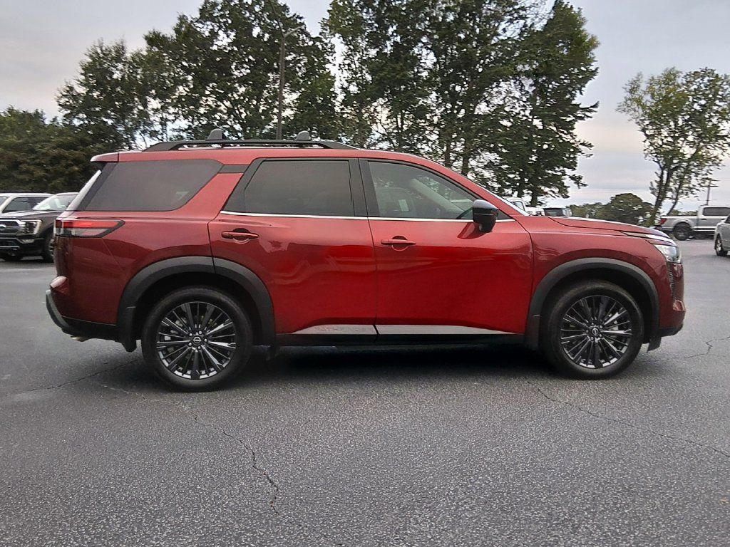Used 2026 Nissan Pathfinder SL w/ SL Premium Package FWD image 3