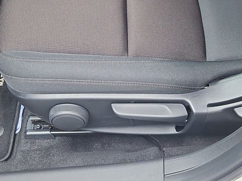 Certified 2025 MAZDA MAZDA3 s image 10