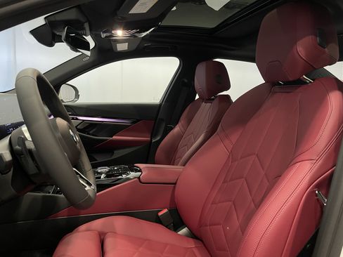 New 2026 BMW 530i xDrive AWD/4WD image 8