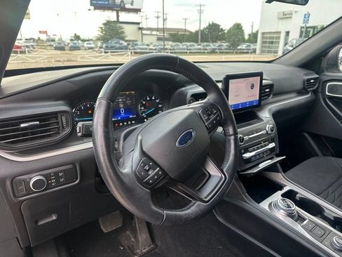 Used 2020 Ford Explorer XLT w/ Class III Trailer Tow Package AWD/4WD image 10
