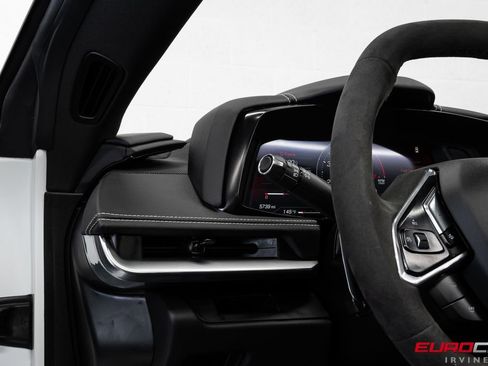 Used 2024 Chevrolet Corvette Stingray Convertible w/ 1LT RWD image 26