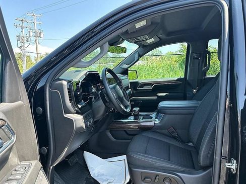 Used 2023 Chevrolet Silverado 1500 LT Trail Boss w/ Convenience Package II AWD/4WD image 10