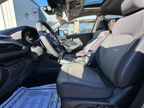 Used 2024 Subaru Crosstrek 2.0i Premium image 9