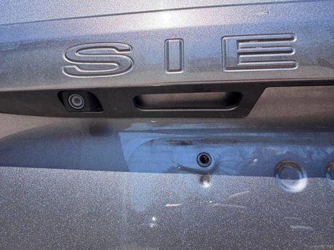 Used 2014 Toyota Sienna LE image 10