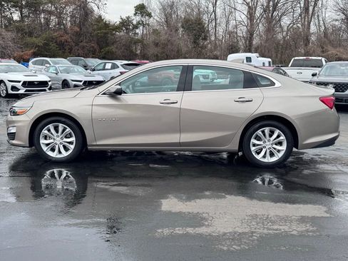 Used 2025 Chevrolet Malibu LT image 3