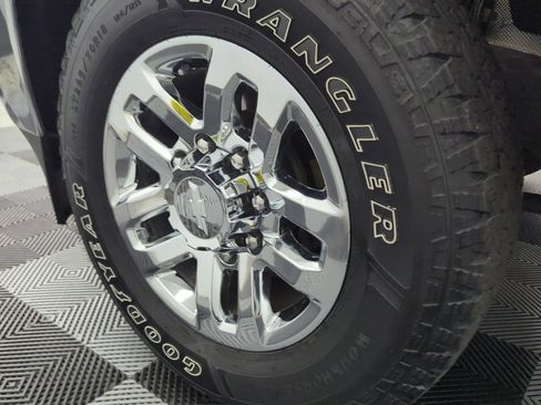 Used 2016 Chevrolet Silverado 2500 LT w/ LT Convenience Package AWD/4WD image 29