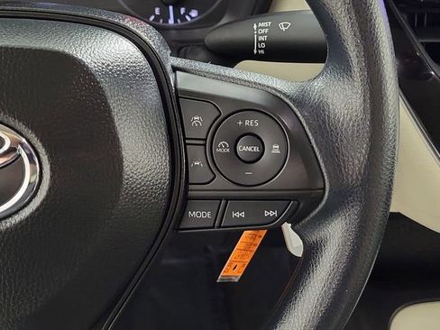 Used 2025 Toyota Corolla LE FWD image 25