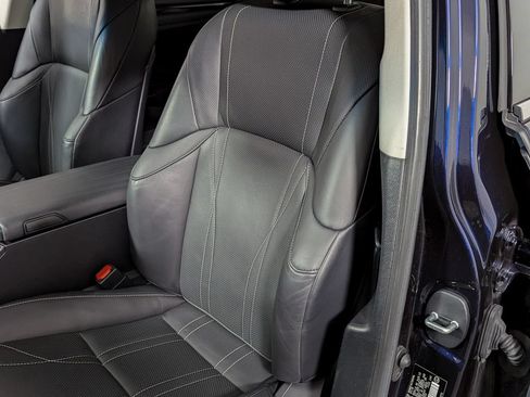 Used 2019 Lexus ES 350 Ultra Luxury w/ Accessory Package FWD image 17