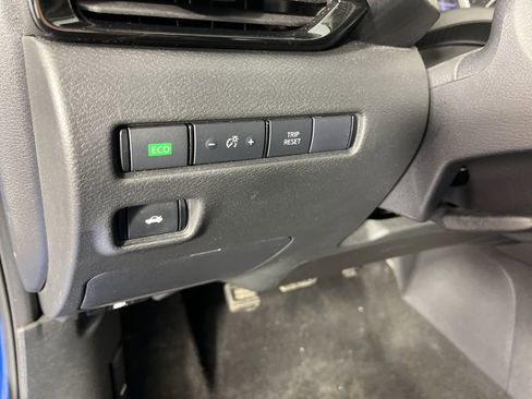 Used 2024 Nissan Sentra SV image 26