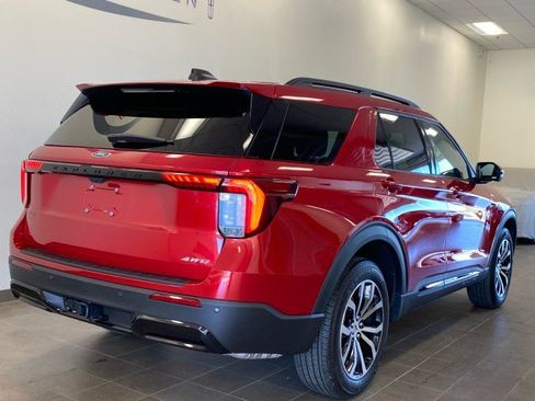 Certified 2025 Ford Explorer ST-Line AWD/4WD image 7