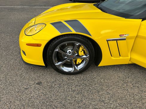 Used 2012 Chevrolet Corvette Grand Sport w/ 2LT Preferred Equipment Group RWD image 25