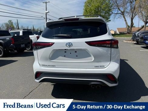Used 2023 Toyota Highlander XSE AWD/4WD image 6