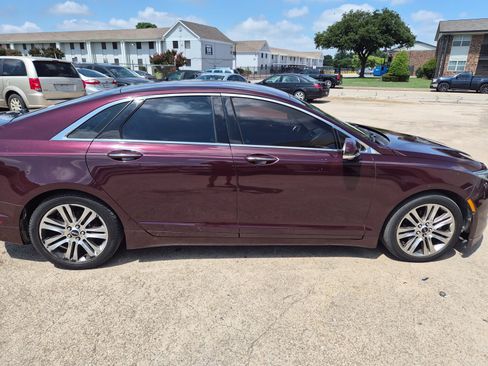 Used 2013 Lincoln MKZ FWD image 6