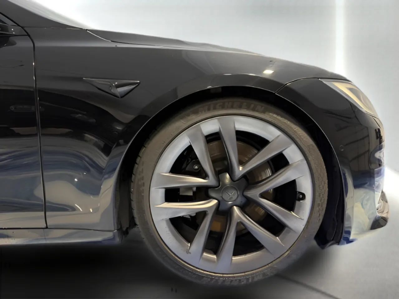 Used 2021 Tesla Model S Plaid AWD/4WD image 31