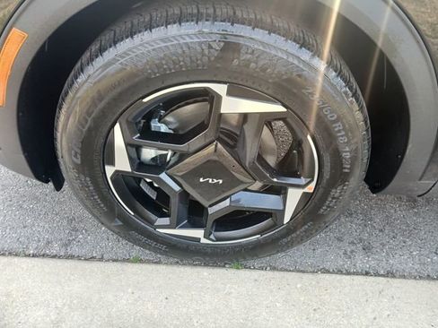 New 2026 Kia Sportage EX FWD image 4