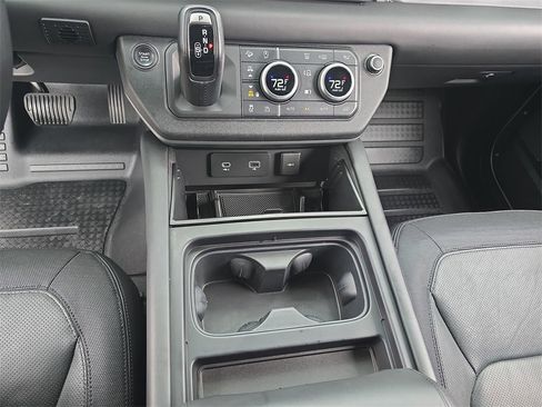 Certified 2023 Land Rover Defender 110 X-Dynamic SE image 26