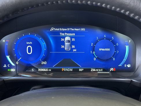 Used 2020 Ford Escape Titanium AWD/4WD image 25