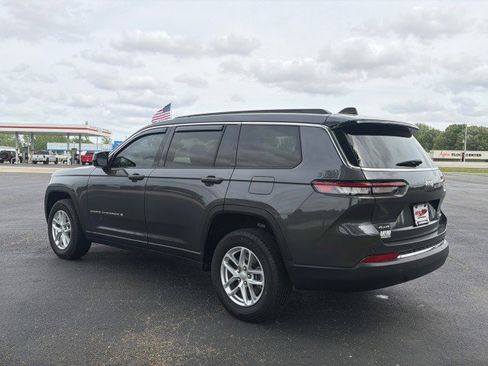 Used 2025 Jeep Grand Cherokee L Laredo image 5