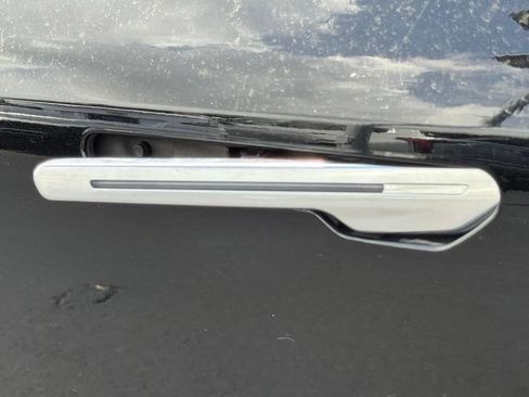Certified 2024 Cadillac Lyriq Luxury AWD/4WD image 14