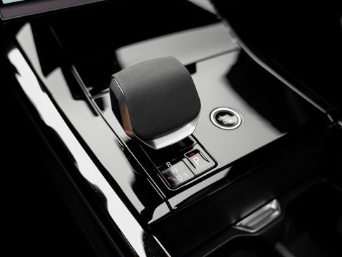 Used 2024 Land Rover Range Rover Sport SE image 49