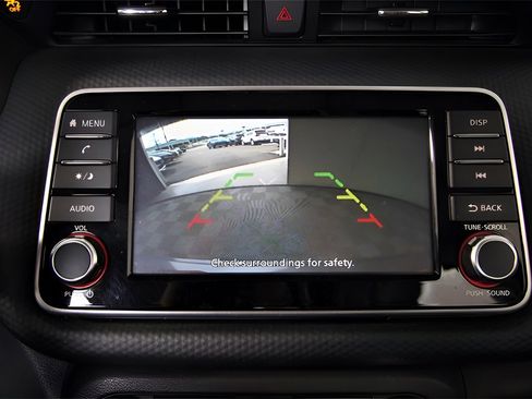 Used 2024 Nissan Kicks S image 18