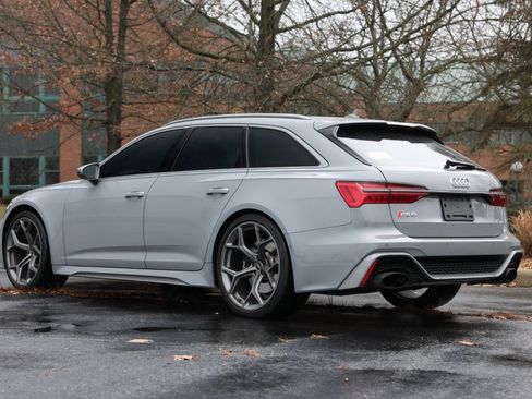 Used 2025 Audi RS 6 performance w/ Blue RS Design Package Plus image 14