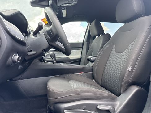 Used 2023 Jeep Compass Sport AWD/4WD image 15