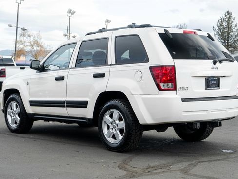 Used 2006 Jeep Grand Cherokee Laredo image 2