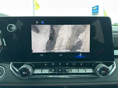 Used 2024 Chevrolet Colorado Z71 w/ Z71 Convenience Package 2 image 47